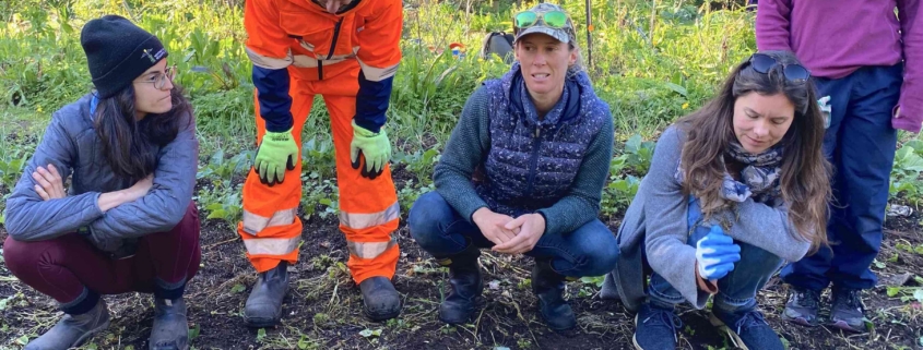 Coral Ramiro with other participants in the Earthworkers course